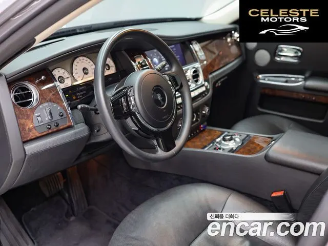 ROLLS-ROYCE Ghost 6.6 V12 2012 — photo 7 sur 26