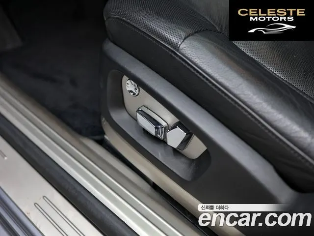 ROLLS-ROYCE Ghost 6.6 V12 2012 — photo 9 sur 26