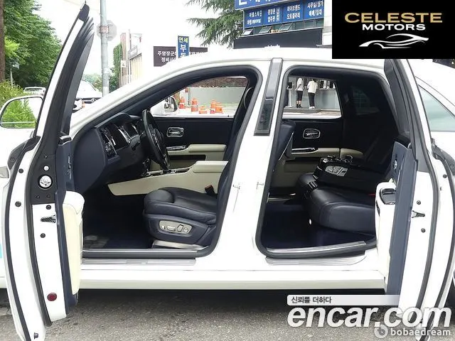 ROLLS-ROYCE Ghost 6.6 V12 2017 — photo 17 sur 26