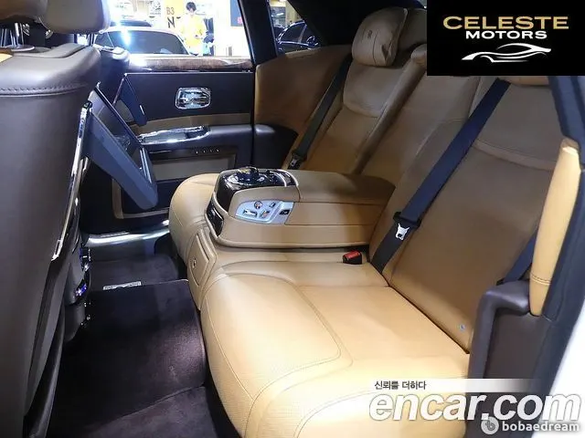 ROLLS-ROYCE Ghost 6.6 V12 2018 — photo 14 sur 26