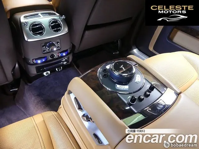 ROLLS-ROYCE Ghost 6.6 V12 2018 — photo 16 sur 26