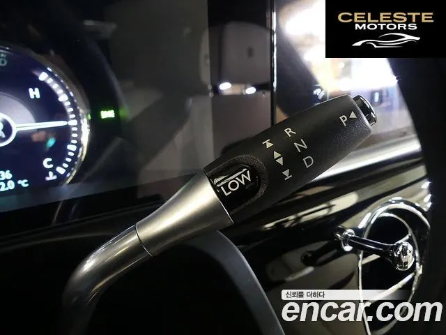 ROLLS-ROYCE Ghost 26.7 V12 2021 — photo 8 sur 26