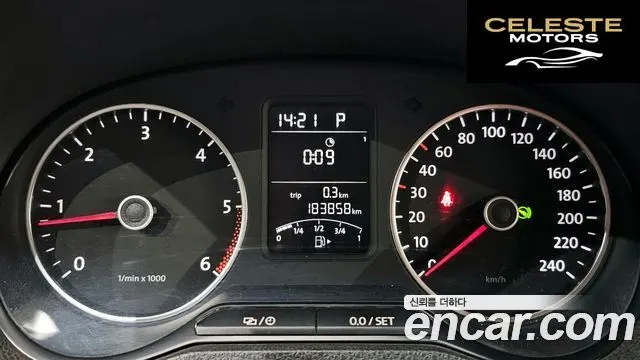 VOLKSWAGEN 1.6 TDI R-Line 2014 — photo 8 sur 20