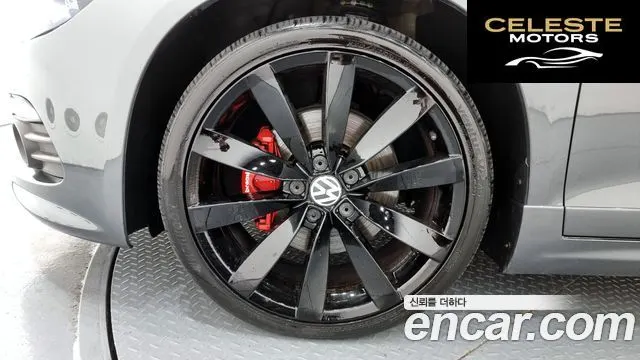 VOLKSWAGEN 2.0 TDI R-Line 2012 — photo 5 sur 20