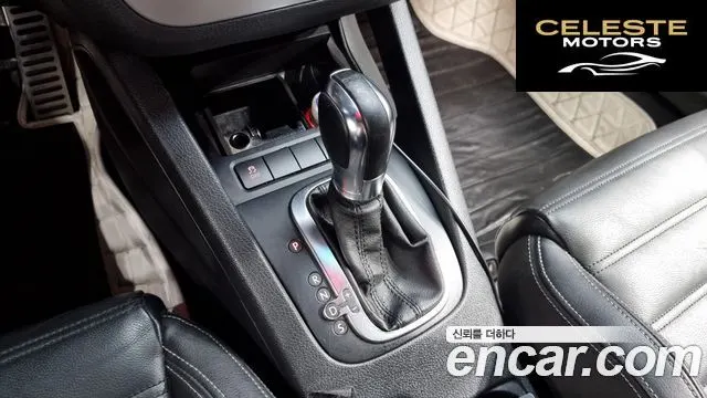VOLKSWAGEN 2.0 TDI R-Line 2012 — photo 9 sur 20