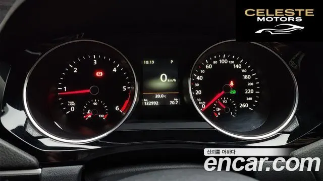 VOLKSWAGEN 2.0 TDI Premium 2015 — photo 8 sur 20