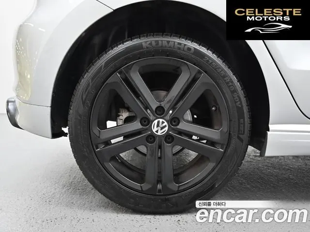VOLKSWAGEN 1.6 TDI R-Line 2013 — photo 5 sur 26