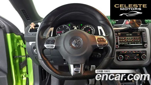 VOLKSWAGEN 2.0 TDI R-Line 2012 — photo 13 sur 26