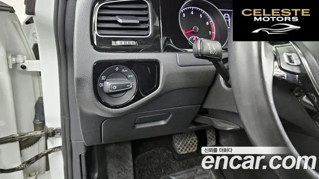 VOLKSWAGEN 71.4 TSI Premium 2014 — photo 16 sur 20