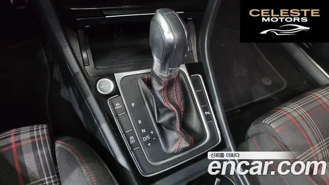 VOLKSWAGEN 72.0 GTI Edition 2016 — photo 9 sur 20