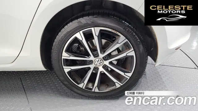 VOLKSWAGEN 71.4 TSI Premium 2014 — photo 5 sur 20