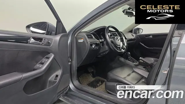 VOLKSWAGEN 2.0 TDI Premium 2015 — photo 12 sur 20