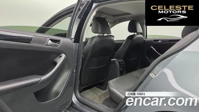 VOLKSWAGEN 2.0 TDI Premium 2015 — photo 18 sur 20