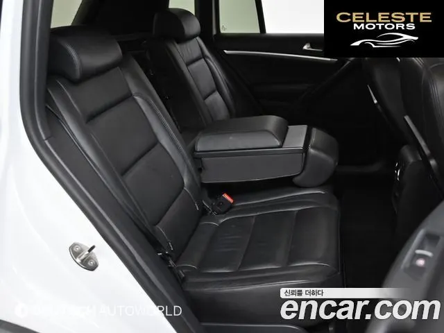 VOLKSWAGEN 2.0 TDI R-Line 2015 — photo 12 sur 26