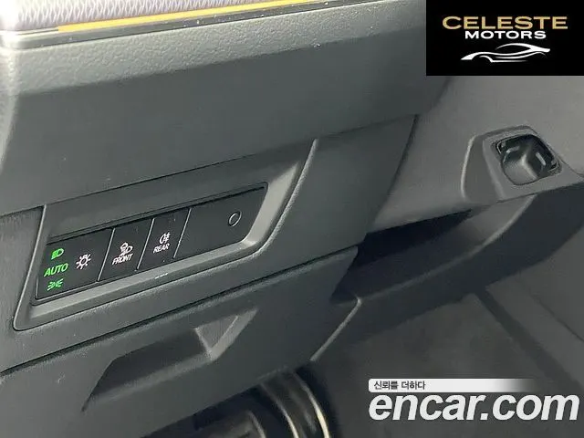 VOLKSWAGEN 33.0 TDI R-Line 2023 — photo 17 sur 26