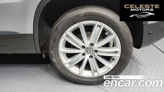 VOLKSWAGEN 2.0 TDI Premium 2013 — photo 5 sur 20