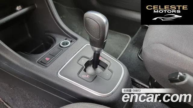 VOLKSWAGEN  2014 — photo 9 sur 20