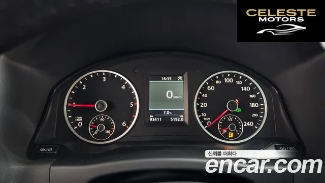VOLKSWAGEN 2.0 TDI R-Line 2013 — photo 8 sur 20