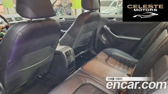 VOLKSWAGEN 2.0 TDI 2015 — photo 8 sur 26