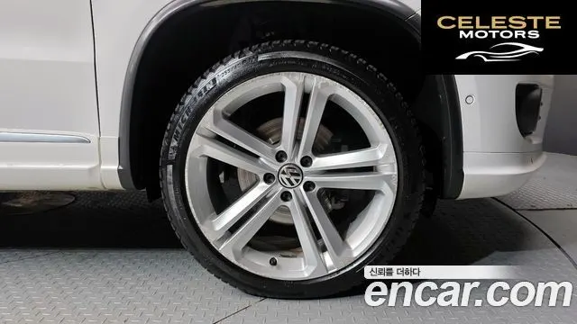 VOLKSWAGEN 2.0 TDI R-Line 2013 — photo 5 sur 20