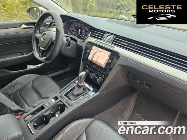 VOLKSWAGEN 2.0 TDI 2018 — photo 16 sur 18