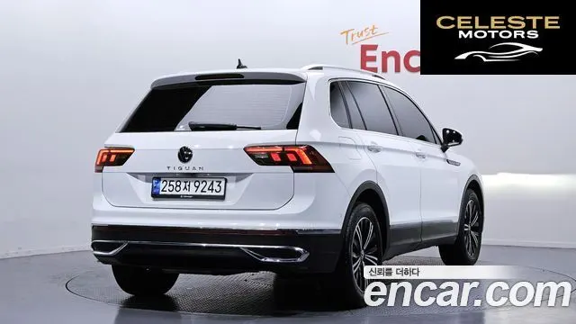 VOLKSWAGEN 22.0 TDI Premium 2023 — photo 2 sur 26