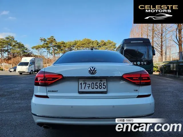VOLKSWAGEN 2.0 TSI 2018 — photo 4 sur 26
