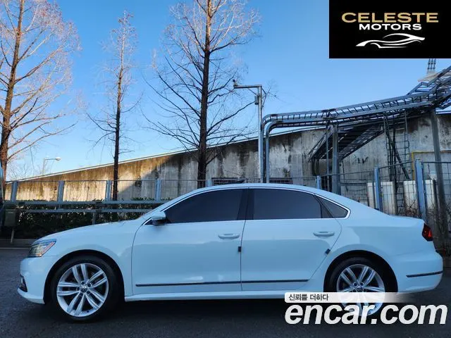 VOLKSWAGEN 2.0 TSI 2018 — photo 8 sur 26
