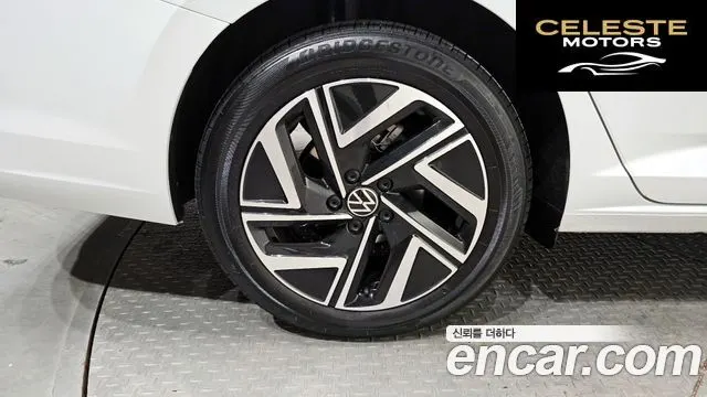 VOLKSWAGEN 71.5 TSI 2024 — photo 5 sur 26