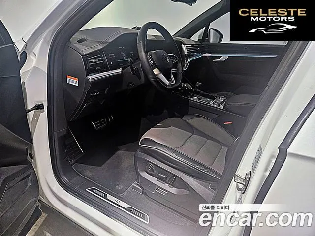 VOLKSWAGEN 33.0 TDI R-Line 2023 — photo 10 sur 25