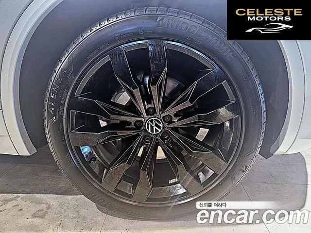 VOLKSWAGEN 33.0 TDI R-Line 2023 — photo 5 sur 25