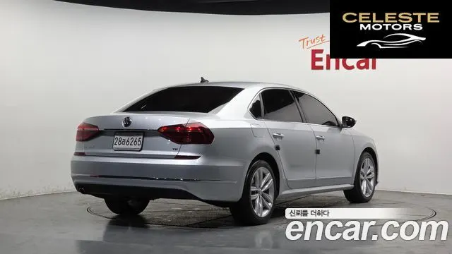 VOLKSWAGEN 2.0 TSI 2018 — photo 2 sur 26