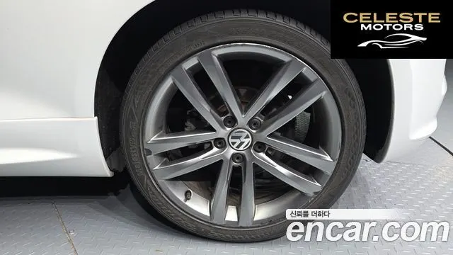VOLKSWAGEN 2.0 TDI R-Line 2015 — photo 5 sur 20