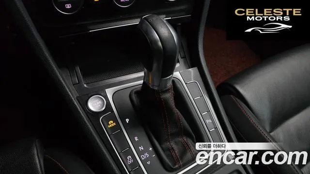 VOLKSWAGEN 72.0 GTI 2016 — photo 9 sur 20