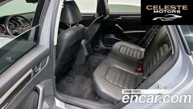 VOLKSWAGEN 2.0 TSI 2018 — photo 12 sur 20