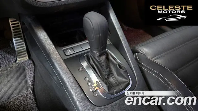 VOLKSWAGEN 2.0 TDI R-Line 2012 — photo 9 sur 20