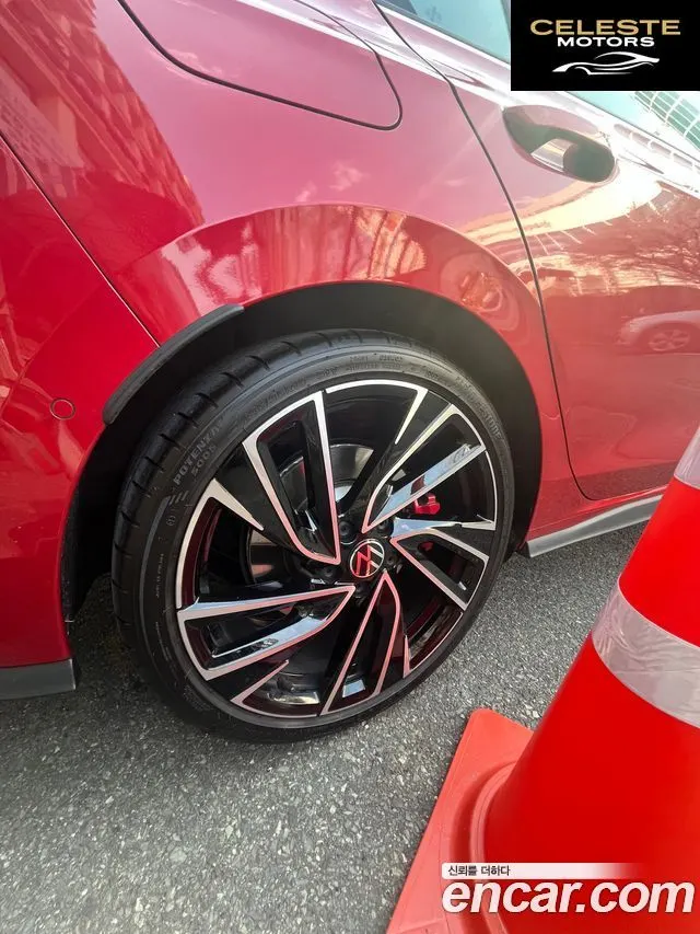 VOLKSWAGEN 82.0 GTI 2024 — photo 3 sur 3