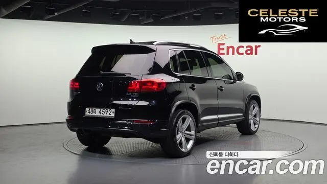 VOLKSWAGEN 2.0 TDI R-Line 2013 — photo 2 sur 26