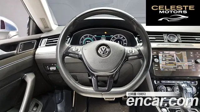 VOLKSWAGEN 2.0 TDI 2019 — photo 13 sur 20