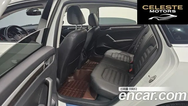 VOLKSWAGEN 2.0 TSI 2018 — photo 12 sur 26