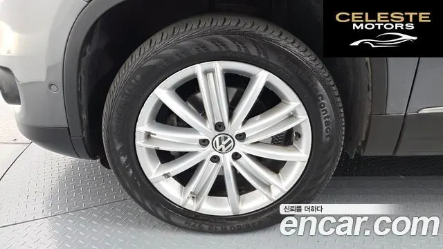 VOLKSWAGEN 2.0 TDI Premium 2013 — photo 5 sur 20