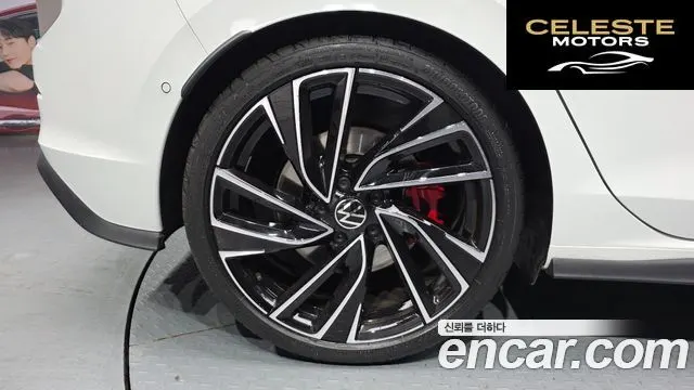 VOLKSWAGEN 82.0 GTI 2024 — photo 5 sur 26