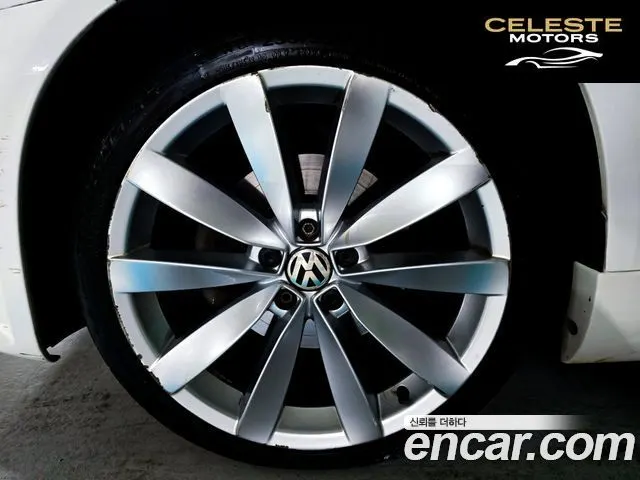 VOLKSWAGEN 2.0 TDI R-Line 2012 — photo 5 sur 26