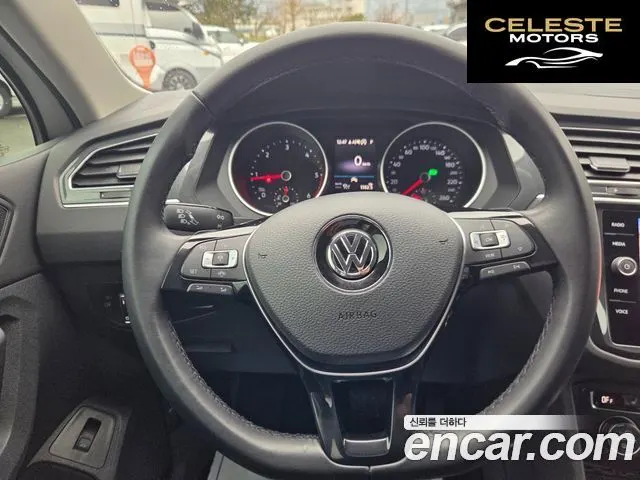 VOLKSWAGEN 22.0 TDI Premium 2020 — photo 13 sur 26