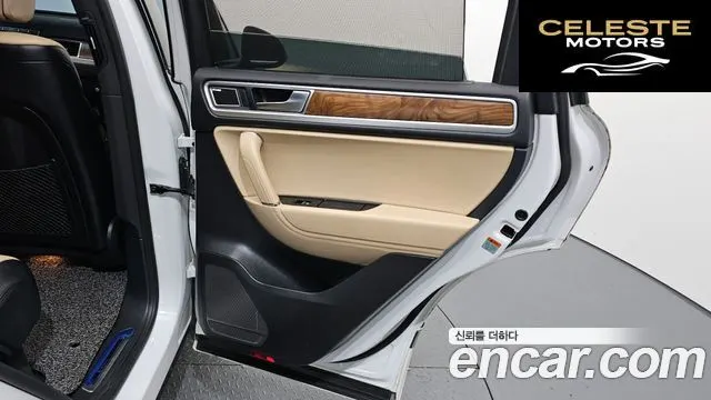 VOLKSWAGEN V6 3.0 TDI Exclusive 2016 — photo 28 sur 36