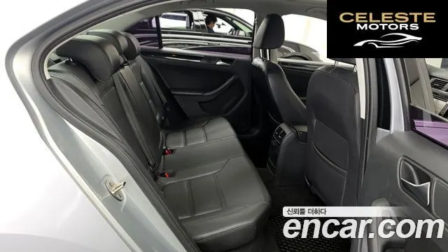 VOLKSWAGEN 2.0 TDI Premium 2016 — photo 11 sur 26