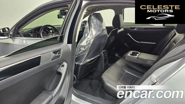 VOLKSWAGEN 2.0 TDI Premium 2015 — photo 11 sur 20