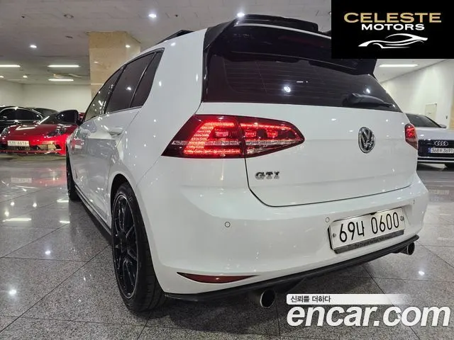 VOLKSWAGEN 72.0 GTI Edition 2016 — photo 4 sur 26