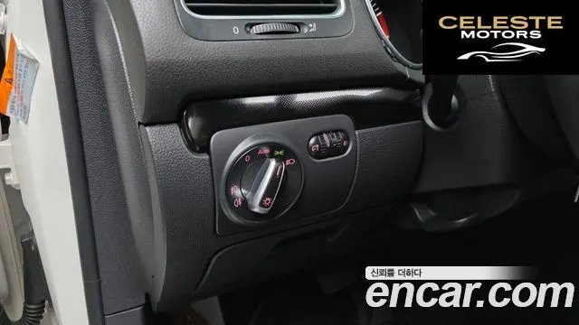 VOLKSWAGEN 61.4 TSI 2012 — photo 18 sur 20