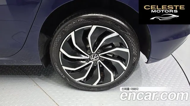 VOLKSWAGEN 82.0 TDI 2022 — photo 5 sur 26